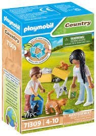 Playmobil country - famille de chats avec femme et enfant